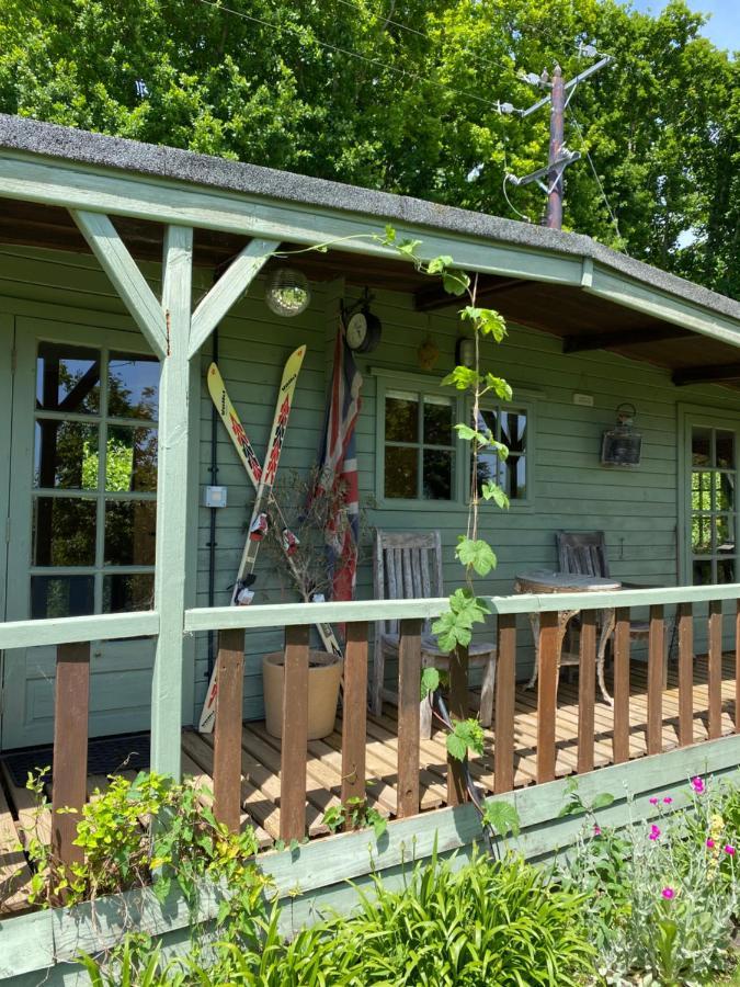 The Lodge On The Marsh Brading Exterior photo